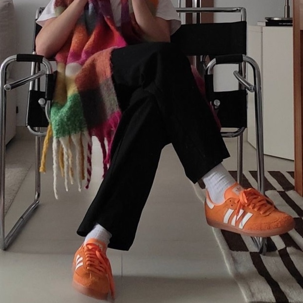 NWB Adidas Orange Sambas Size Women’s 8 / Men’s 7 - Picture 4 of 6